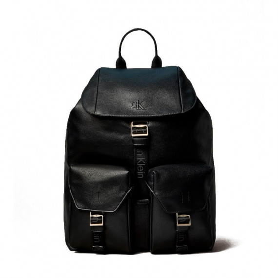 Mochila con solapa superior cargo