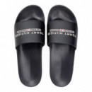 Chanclas con logo bordado