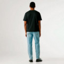 Camiseta bolsillo frontal fit regular