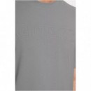 Camiseta con logo frontal de Guess