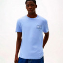 Camiseta con logos de efecto espray