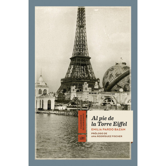 Al pie de la Torre Eiffel