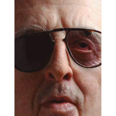 �QUI�N ESE HOMBRE?