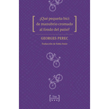 �Qu� peque�a bici de manubrio cromado al fondo del patio?