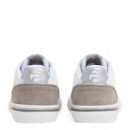 Zapatillas clásicas con detalles en ante