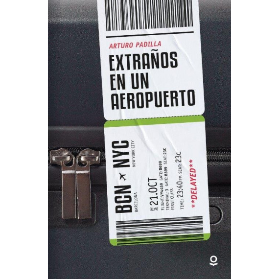 EXTRA�OS EN UN AEROPUERTO