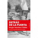 DETRAS DE LA PUERTA