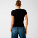 Camiseta con logo de triángulo