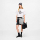 Camiseta corta con grafiti