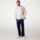 Camiseta con logotipo bordado