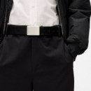 Cinturón de cuero con logotipo