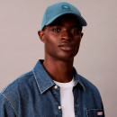 Gorra con Parche de Monograma Tejido  CALVIN KLEIN