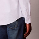 Camisa con Botones Oxford Clásica de Color Liso  CALVIN KLEIN