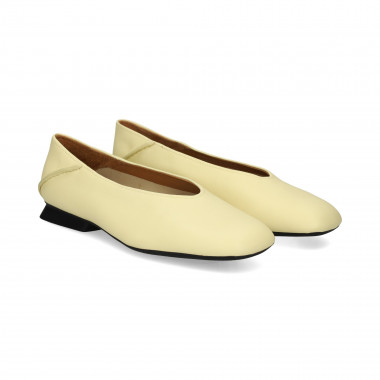 Costura Talon Bailarina Piel Beige  CAMPER