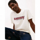Tjm Reg Appliq Graphic Ss T Ext Ancient  TOMMY JEANS