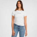 Camiseta con logotipo estampado corte slim