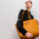 Bolso Shopper desestructurado pespuntes monograma