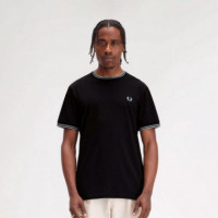 Camiseta con Ribete con Dos Franjas  FRED PERRY