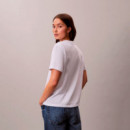 Camiseta clásica con gráfico y logo de letras