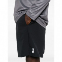 ON RUNNING - 7" Core Shorts - Black - 1MF10740553/BLACK