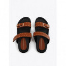 FLAT SANDALS WITH STRAPS AND METAL DETAI