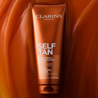 Gelée Fraîche Auto - Bronzante
autobroncedor Rostro y Cuerpo  CLARINS