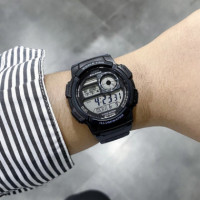 CASIO AE-1000W-8AV Reloj Digital Hombre - World Time - 100M - Batería 10 Años
