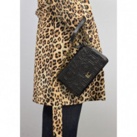 Bandolera con Solapa Pespunte Logo de LOLA CASADEMUNT