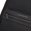 Mochila con logo metálico