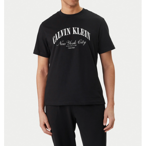 Camiseta Calvin Klein logotipo bordado negra
