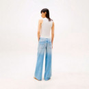 CAMISETA DE TIRANTES ACANALADA Y CORTE SLIM