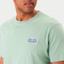 Camiseta con logo bordado