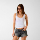 Top sin Mangas con Estrella Bordada Corte Slim  GUESS