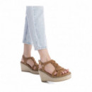 Xti Sandalia de cuña 142834- CAMEL