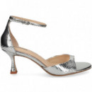 SANDALIA CON TALON REPTIL PLATA