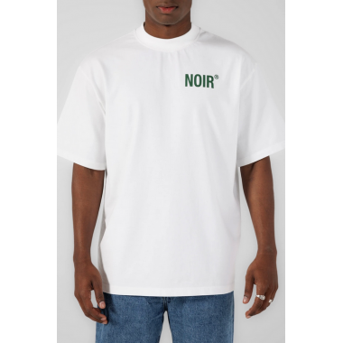 Camiseta Noir Essence blaca logotipo verde