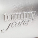 Bolso de hombro metalizado con logo texturizado