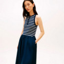 Vestido maxi sin mangas con botones dorados