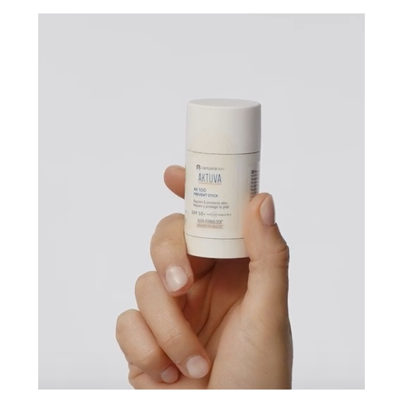 AKTUVA AK 100 PREVENT STICK SPF 50+ 1 ENVASE 15