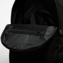 Mochila JORDAN Negra Logo Grande Rojo