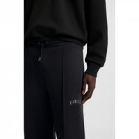 Jogger Hugo Dadsi negro PB