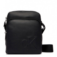 Bandolera Reporter con Monograma Grabado  CALVIN KLEIN