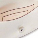 Bolso Bandolera Tipo Cámara con Solapa y Monograma  CALVIN KLEIN