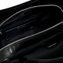 Bolsa de Hombro Pequeño con Logo Emblemático  CALVIN KLEIN