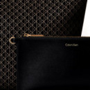 Bolso Saco con Logo Emblemático en Todo el Artículo  CALVIN KLEIN