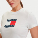 Camiseta de punto slim con logo ondulante