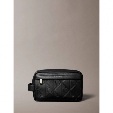 XL EMBLEM AOP EMBO﻿SS DOPP KIT BLACK