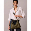 EMBLEM HW PEBBLE SHOULDER BAG CYPRESS