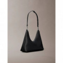 EMBLEM HW PEBBLE SHOULDER BAG BLACK
