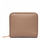 Cartera con Cremallera y Logo en Lámina Metálica  CALVIN KLEIN